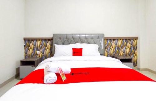 Purwokerto Hotel | RedDoorz Syariah near GOR Satria Area
