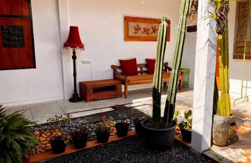 Candikuning Hostel | Chakra Tavern
