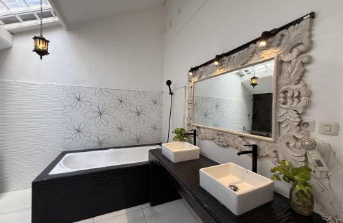 Sunset Road Villa | Villa White Orchid - Seminyak