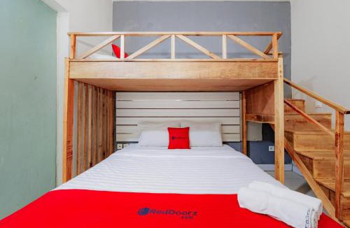 Astana Anyar House | RedDoorz Plus near Asia Afrika 3