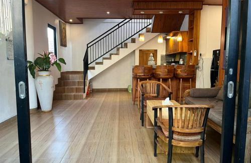 Kutuh Kaja House | Shiva Ubud And Kundalini Reiki by EPS