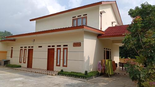 Ciloto Villa | Villa 4 Kamar Tidur Dengan Kolam Renang Pribadi