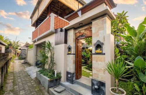 Kemenuh House | Sari Murni