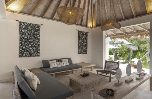 Purwakerti Villa | OMAÏA Private villas