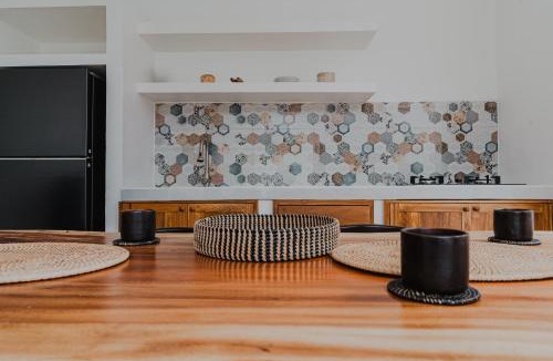 Praya Barat Villa | Villa Charlotte