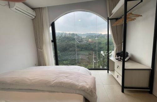 Ciburial Villa | The Palm by Little Bnb