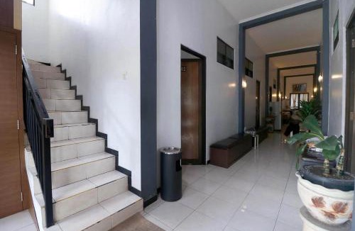 Jatingaleh House | RedDoorz Plus near Undip Tembalang