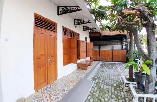 Klaten Selatan Hotel | RedDoorz at Ndalem Eyyang Syariah Stasiun Klaten