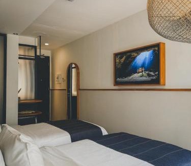 Wirobrajan Hotel | YATS Colony