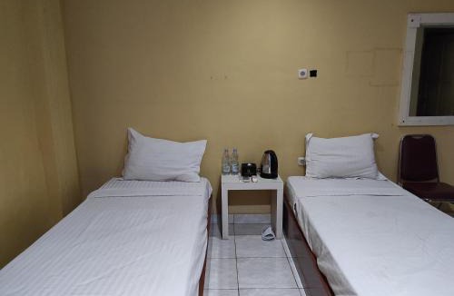 Mamuju Hotel | OYO 93411 Syariah Hotel Tomborang