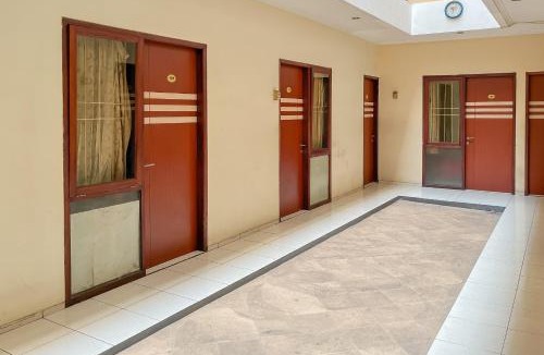 Bandung Hotel | RedDoorz near Tegalega Park 2