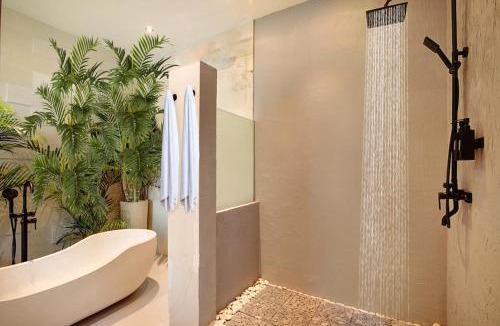 Berawa Villa | ATLAS BEACH FEST CHILL 6bed VILLA LOVED by BiG GROUPS EASY Walk to Beach