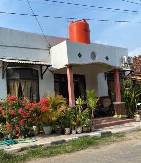 Karimunjava Hostel | OWL HOSTEL Karimunjawa