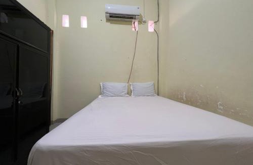 Enrekang Hotel | Hotel O Ziza Kost82 Syariah
