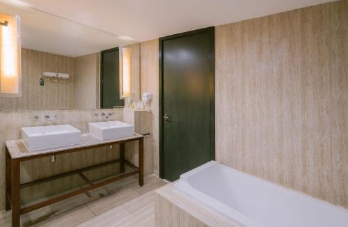 Berawa Resort | Lv8 Resort Hotel