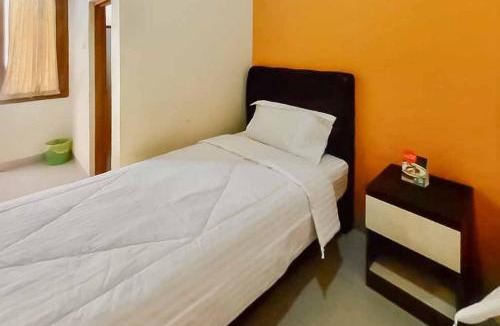 West Cirebon House | RedDoorz Plus near Cirebon Super Block Mall 2