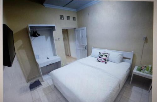 Sleman Hotel | Omah Inap D24 Syariah near Universitas Aisyiah Yogyakarta Mitra RedDoorz