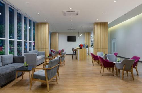 Karawang Hotel | favehotel Karawang
