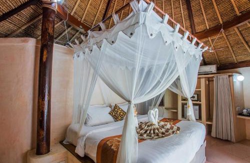 Mushroom Bay Resort | Sanghyang Bay Villas