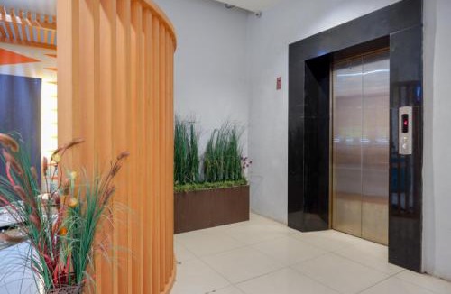 Pulupanda Hotel | RedDoorz Plus near Hotel Benua Kendari