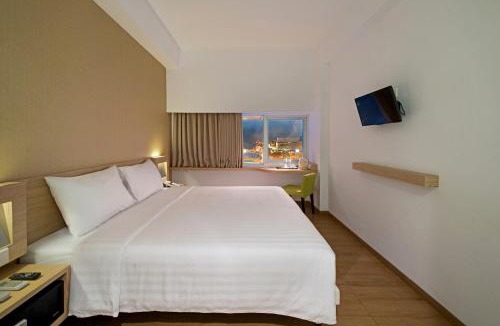Manado City Centre Hotel | Whiz Prime Hotel Megamas Manado