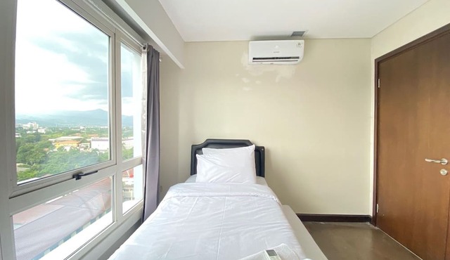 Spacious 2Br Apartment At El Royale Near Bip