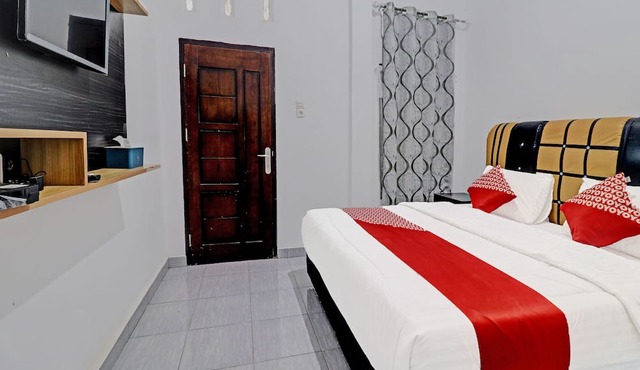 OYO 91203 Naufal Residence Syariah in Sarolangun