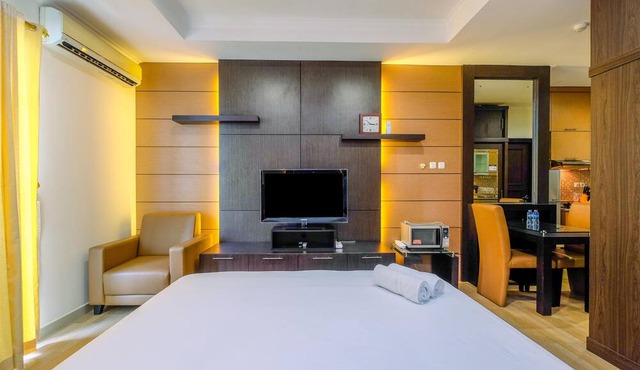 Fancy And Classic Studio Room At Bellezza Apartment