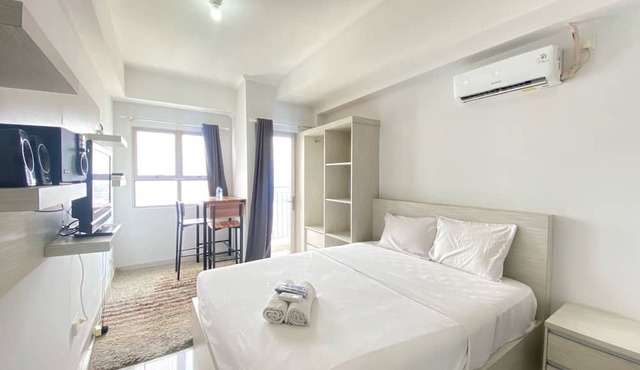 Spacious Studio Room At Mekarwangi Square Cibaduyut Apartment