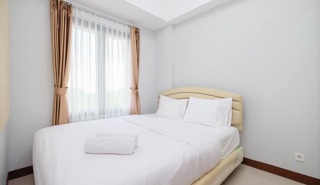 Comfort And Modern 2Br At Royal Heights Apartment