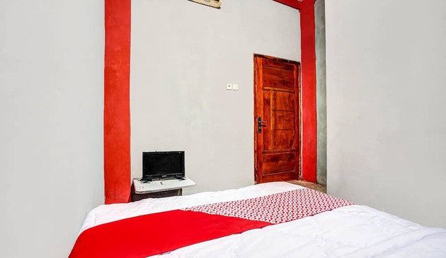 Hotel O Griyo Sonia in Surabaya