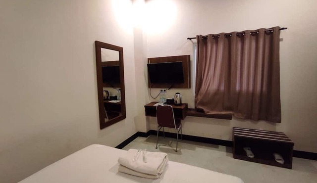 Hotel O Subur
