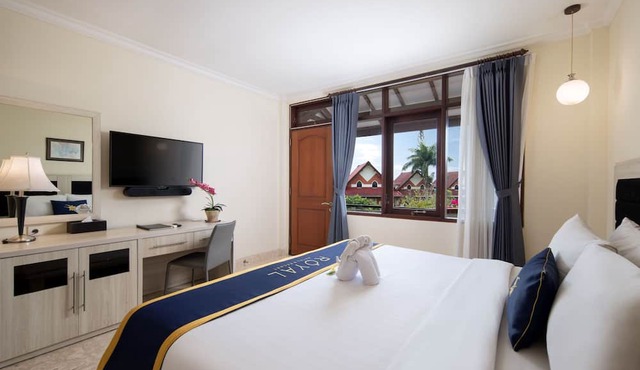 Royal Hotel and Villa Batu in Batu
