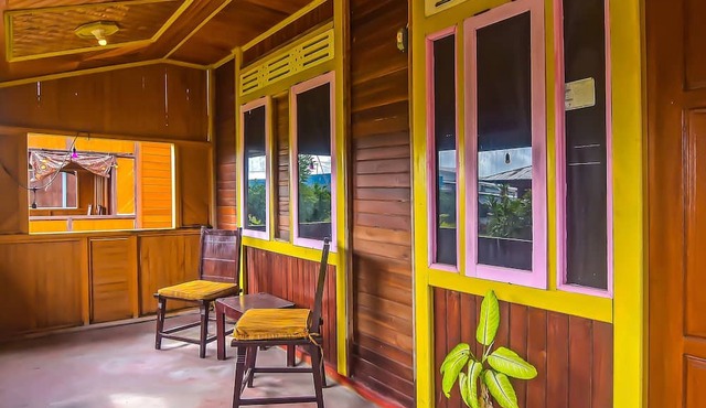 Hotel O Filadelfia Resto & Penginapan Near Benteng Moraya