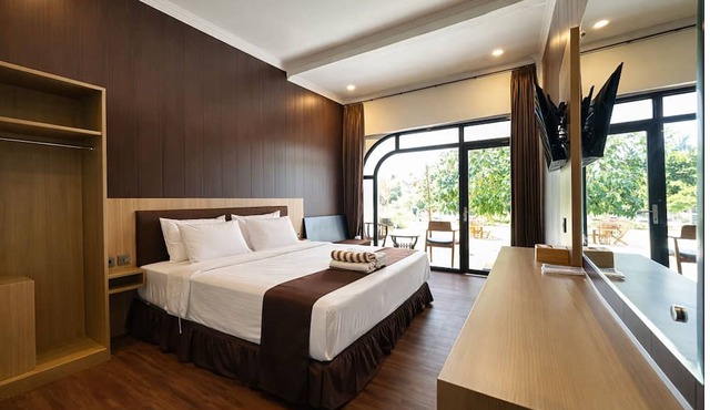 Nirvana Hotel Resort Tetebatu in Tetebatu