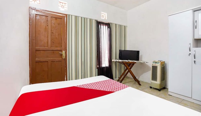 OYO 91827 Tutus Homestay Syariah in Pasuruan