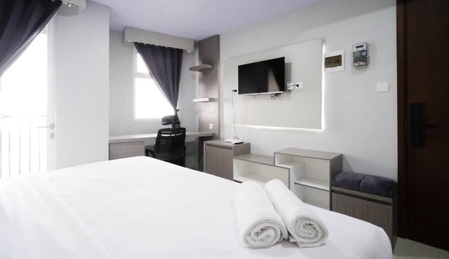 Nice And Comfy Studio At Grand Dharmahusada Lagoon Apartment in Surabaya