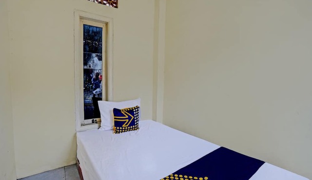 Hotel O Tanjung Indah Homestay Syariah in Malang