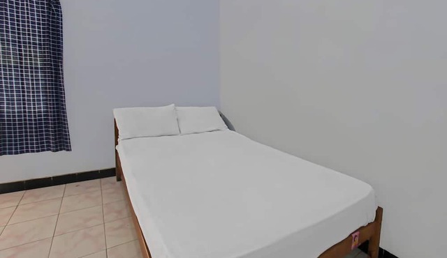 Hotel O Jati Homestay Near Taman Suranadi