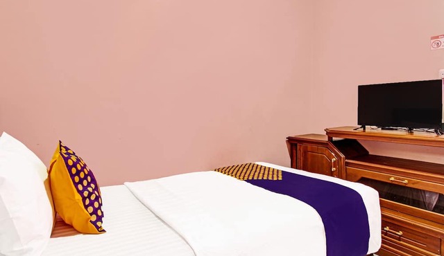 SPOT ON 91932 Guest House Mustika Syariah Near alun alun kota purwokerto