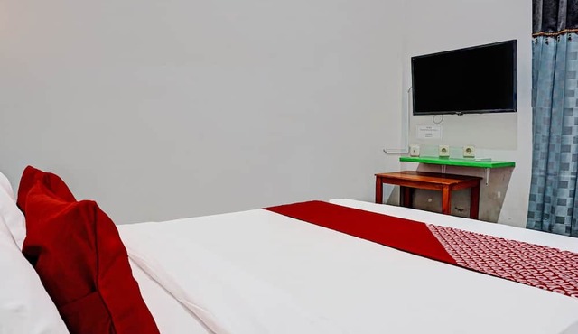 OYO 91599 Penginapan Mutiara Madiun in Jiwan