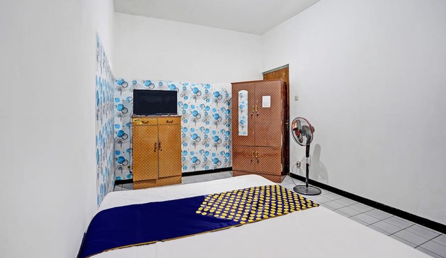 SPOT ON 92652 Meir E-homestay 2 Syariah in Surabaya