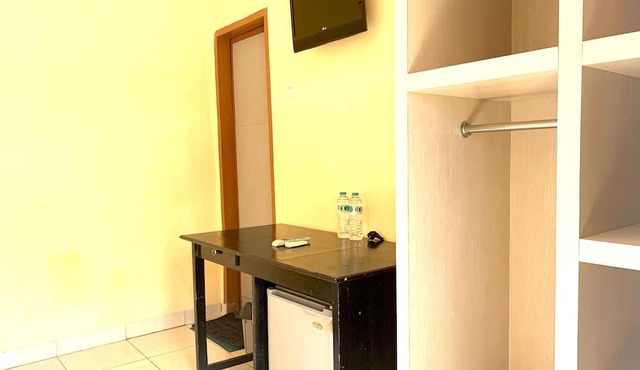 Hotel O Wisma Phinisi Syariah Near Mall of Pinrang Sejahtera