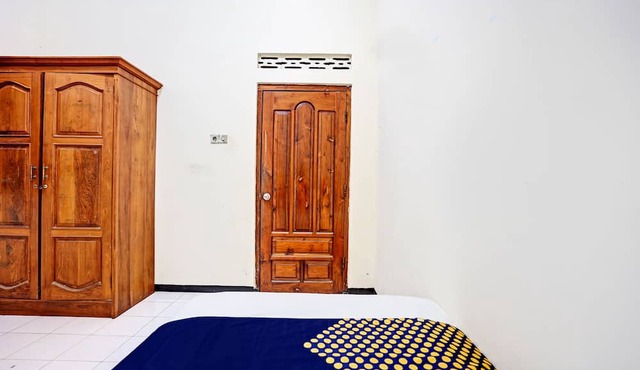 OYO Life 92785 Wisma Trubus Syariah in Tuban