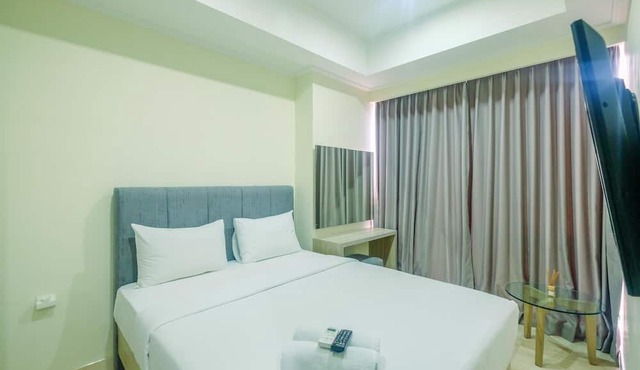 Cozy Stay @ Strategic Place 2BR Menteng Park Apartment