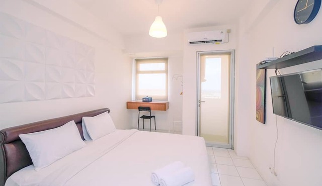 Cozy and Tranquil Studio Apartment at Gunung Putri Square in Gunung Putri