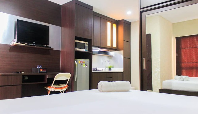 Nice And Comfort Studio At Tamansari Semanggi Apartment