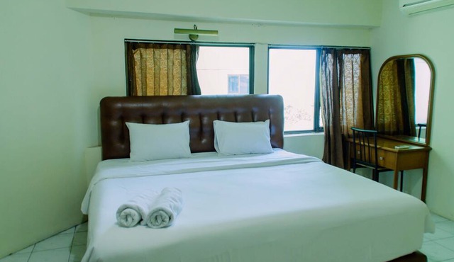Spacious And Homey 3Br At Kondominium Rajawali Apartment