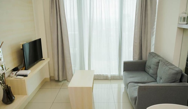 Comfy and Tidy 1BR Apartment at Tree Park City BSD