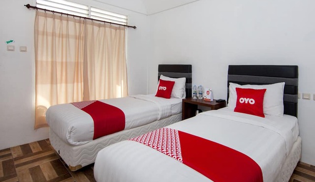 OYO 1812 Dg Inn in Samosir